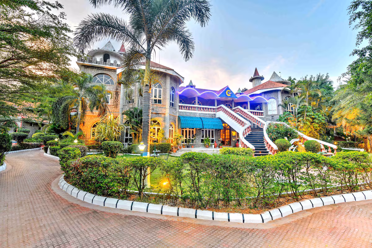 Stay at Celebrity Resort